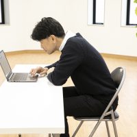 座るための姿勢作りと動きづくり